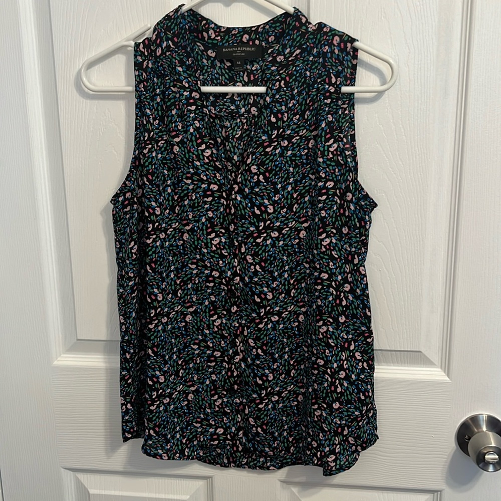 Sleeveless colorful button up Banana Republic shirt, XS
